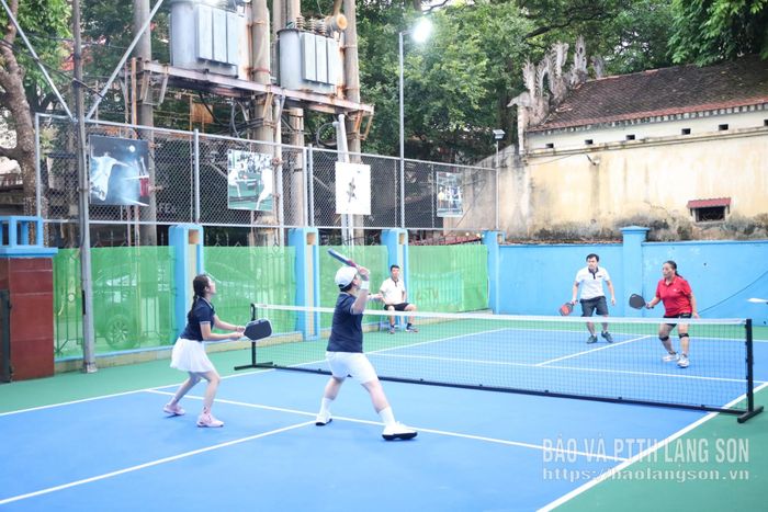 Các vận động viên thi đấu môn Pickleball