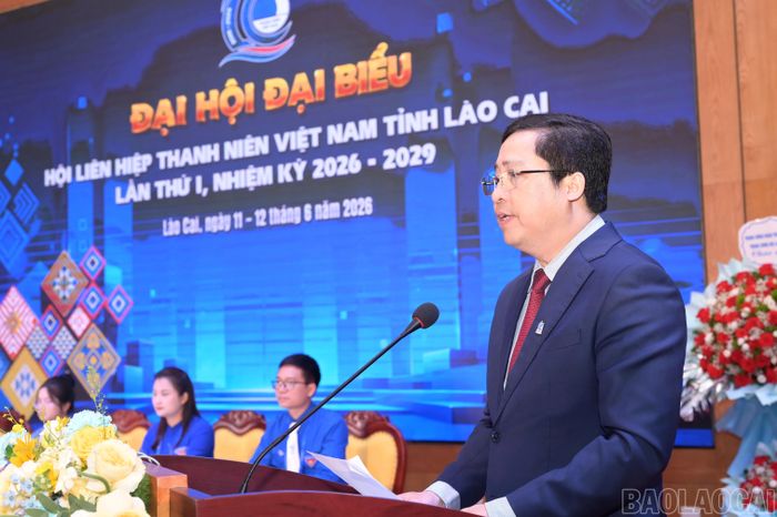 Đồng chí Dương Quốc Huy - Ủy viên Ban Chấp hành Trung ương Đảng, Bí thư Tỉnh ủy phát biểu tại Đại hội.