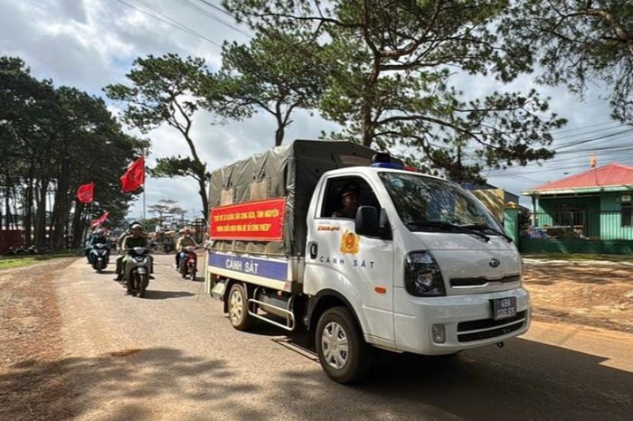 Công an xã Quảng Sơn triển khai chiến dịch “Mùa hè số cùng VNeID”