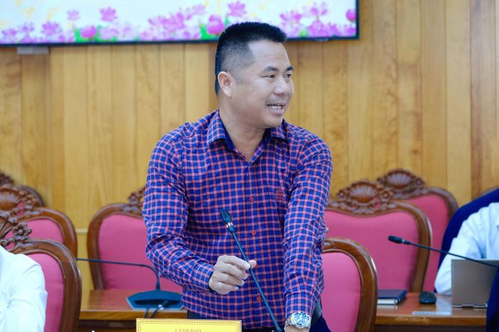 Đại diện nhà đầu tư tuyến cao tốc Tân Phú - Bảo Lộc phát biểu tại buổi làm việc