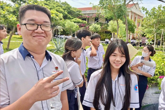 Thí sinh hoàn thành bài thi tại điểm thi Trường THPT Ngô Quyền (Đặc khu Phú Quý)