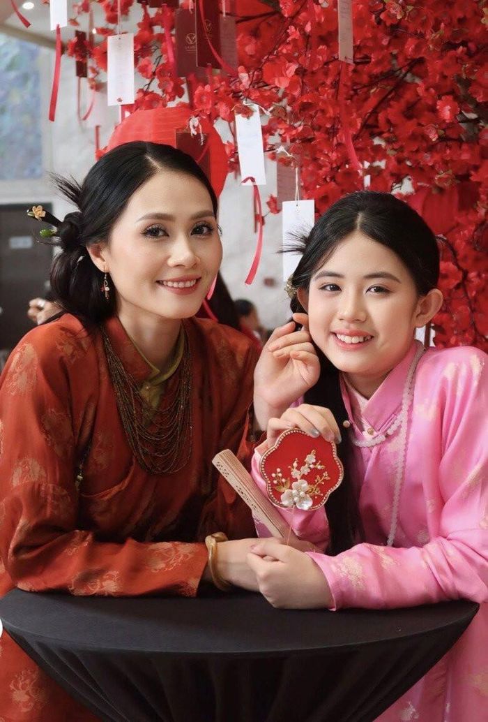 Nhóc tì còn có gen nghệ thuật giống mẹ.