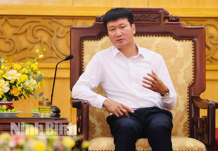 Đồng chí Trần Huy Tuấn, Ủy viên Trung ương Đảng, Bí thư Tỉnh ủy phát biểu tại buổi làm việc.