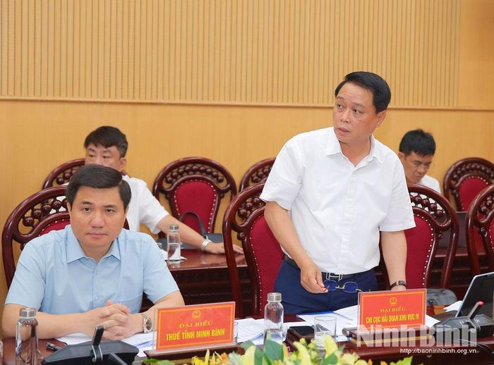 Lãnh đạo Chi cục Hải quan khu vực IV phát biểu tại hội nghị.
