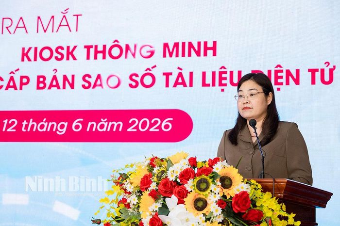 Đồng chí Hà Lan Anh, Tỉnh ủy viên, Phó Chủ tịch UBND tỉnh phát biểu tại lễ ra mắt mô hình.