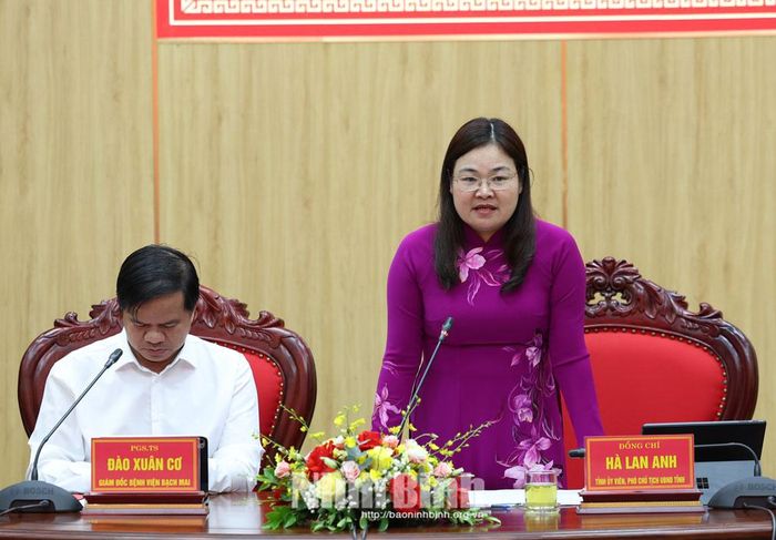 Đồng chí Hà Lan Anh, Tỉnh ủy viên, Phó Chủ tịch UBND tỉnh phát biểu tại buổi làm việc.