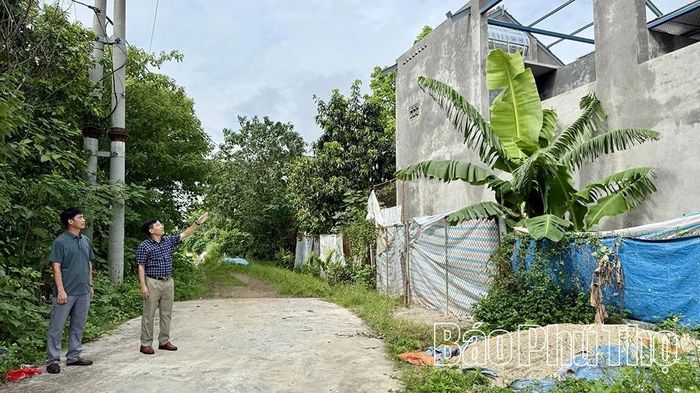 Sau khi chính quyền mới vận hành, UBND xã Sơn Đông đã xử phạt vi phạm hành chính và yêu cầu đình chỉ căn nhà 2 tầng xây dựng trái phép. Đồng thời tuyên truyền, vận động gia đình tháo dỡ công trình.