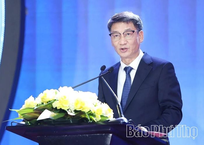 Ông Lê Văn Đạo - Bí thư Đảng ủy, Chủ tịch Công ty TNHH MTV Petrolimex Phú Thọ trình bày diễn văn tại lễ kỷ niệm.
