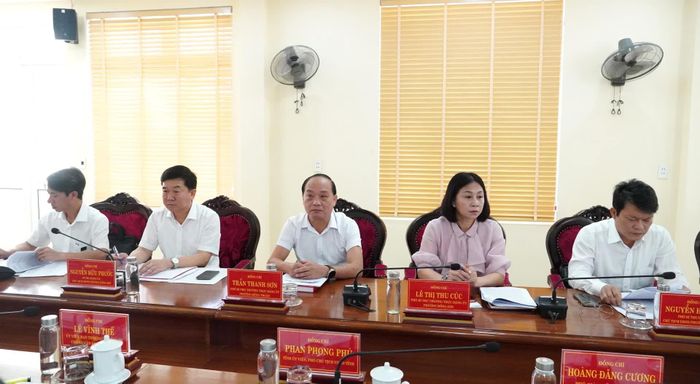 Các đại biểu tham dự buổi làm việc - Ảnh: Q.V