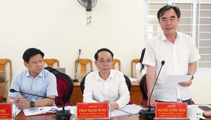 Đồng chí Nguyễn Lương Bình, Trưởng ban Tổ chức Tỉnh ủy phát biểu tại buổi làm việc - Ảnh: Q.V