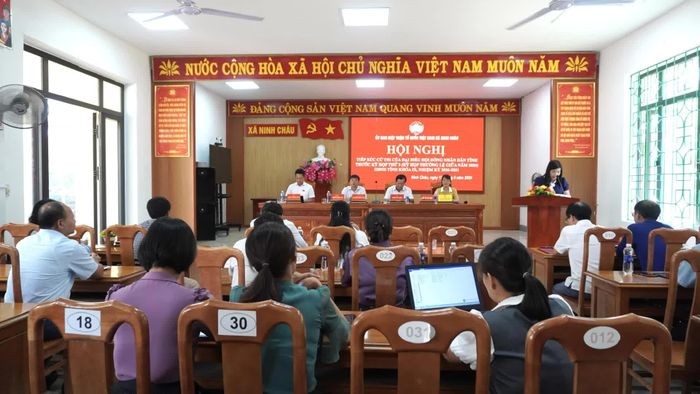 Quang cảnh hội nghị tiếp xúc cử tri - Ảnh: H.T