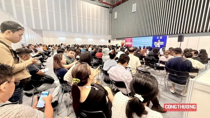 Hội nghị thu hút đông đảo doanh nghiệp, hiệp hội ngành nghề và các đơn vị hoạt động trong lĩnh vực hóa chất tham dự