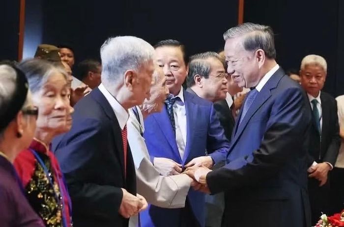 Tổng Bí thư, Chủ tịch nước Tô Lâm tại Hội nghị gặp mặt người có công, nhân chứng lịch sử tiêu biểu, ngày 24/7/2025. Ảnh:TTXVN.