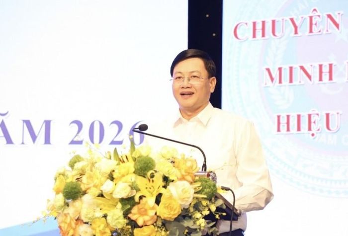 Phó Chủ tịch Thường trực UBND tỉnh Thanh Hóa Mai Xuân Liêm phát biểu tại hội nghị. Ảnh: CTV