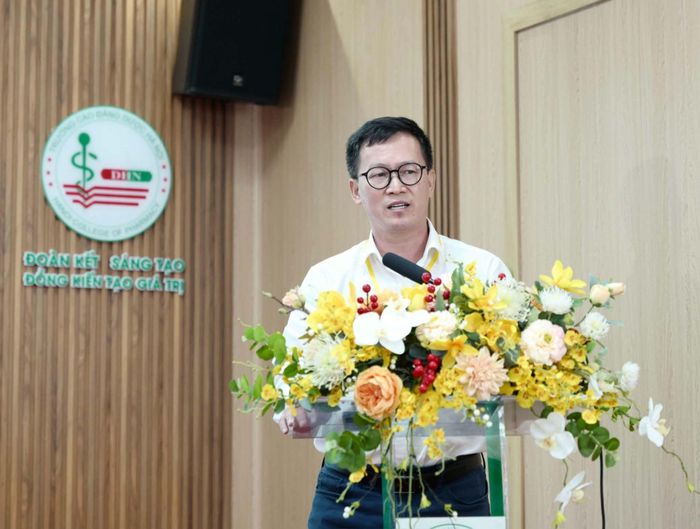  Ông Đinh Anh Hào - đại diện Tập đoàn Phenikaa chia sẻ tại tọa đàm. 