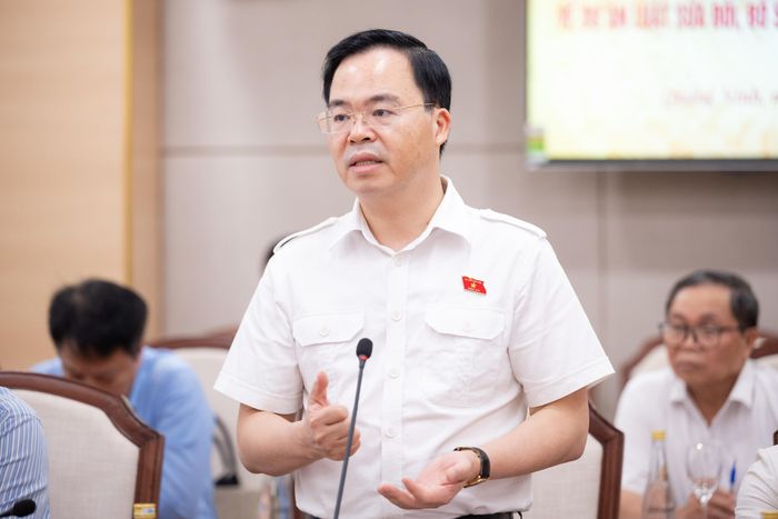 Phó Chủ nhiệm Ủy ban Khoa học, Công nghệ và Môi trường Trần Văn Khải phát biểu