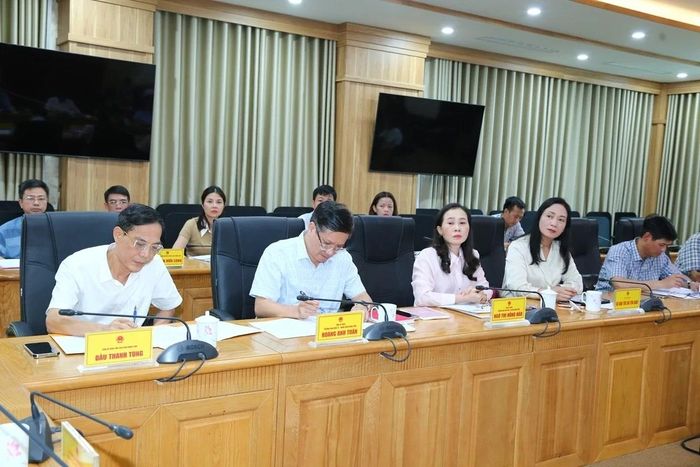 Các đại biểu tham dự phiên họp. Ảnh: Tâm Phương