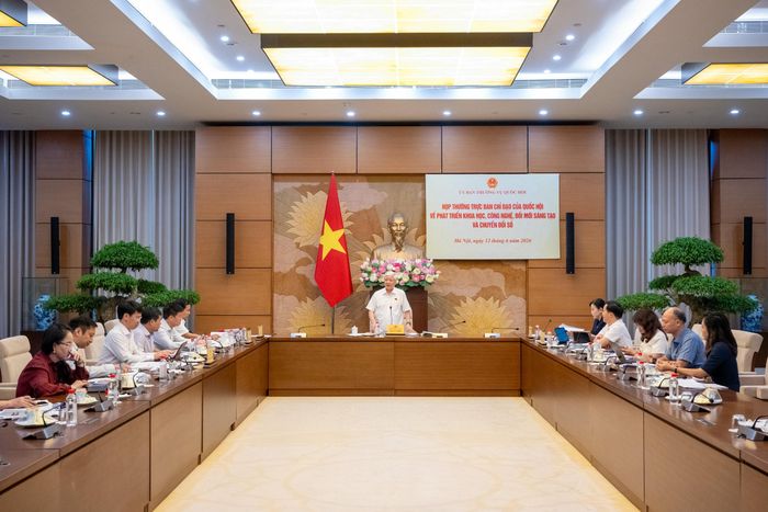Toàn cảnh phiên họp
