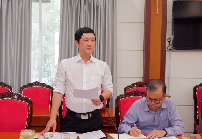 Các đại biểu cho rằng cần tiếp tục hoàn thiện hành lang pháp lý cho hoạt động đưa người lao động đi làm việc ở nước ngoài nhằm bảo đảm quyền lợi người lao động. Ảnh: Hoa Lê