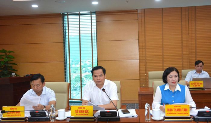 Các đại biểu dự phiên họp