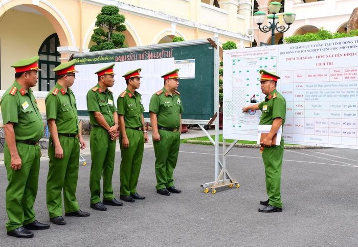 Lực lượng Công an tham gia bảo đảm an ninh, an toàn Kỳ thi tốt nghiệp THPT năm 2026.