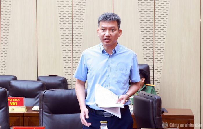 Các đại biểu tập trung phân tích, làm rõ cơ sở lý luận, sự cần thiết, căn cứ thực tiễn và tính khả thi của Đề án.
