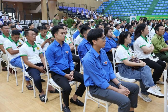 Đông đảo các lực lượng và các tầng lớp nhân dân tham gia chương trình.