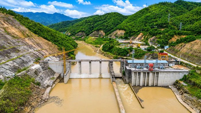 Sau 16 năm khởi công xây dựng, Dự án thủy điện Hồi Xuân vẫn chưa thể hoàn thành.