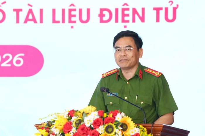 Đại tá Đỗ Hoài Nam, Phó Giám đốc Công an tỉnh phát biểu tại buổi lễ.