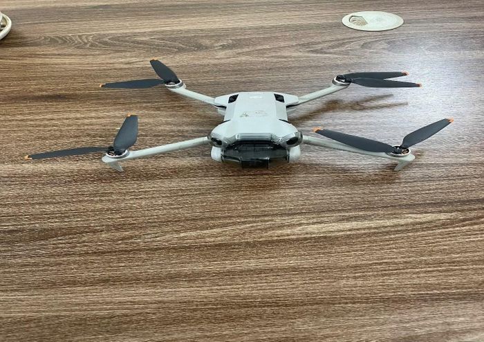 Chiếc flycam Nguyễn Đình Sính dùng ghi hình trái phép.