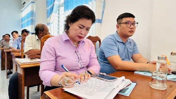 Hòa giải viên, tuyên truyền viên Phường Lý Văn Lâm tham gia hội nghị, tiếp thu kiến thức pháp luật và kỹ năng hòa giải phục vụ công tác tại địa phương.
