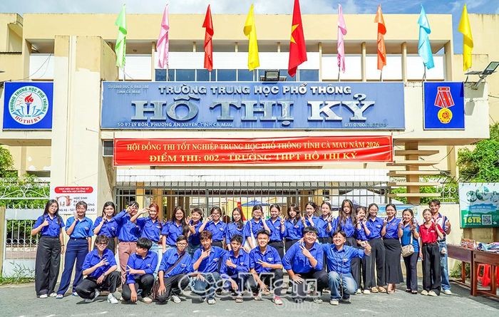 Lực lượng "Tiếp sức mùa thi" hỗ trợ thí sinh xuyên suốt Kỳ thi tốt nghiệp THPT năm nay.