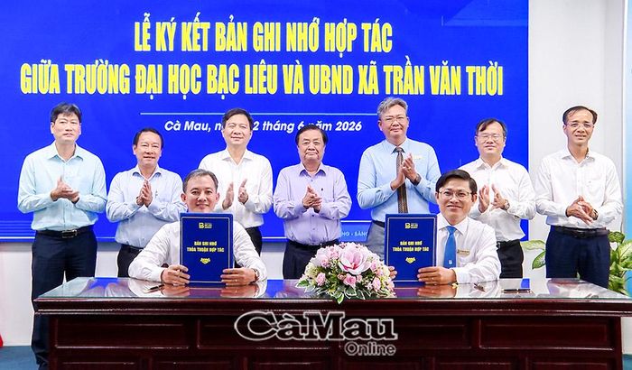 Trường Đại học Bạc Liêu ký kết hợp tác với UBND Xã Trần Văn Thời.