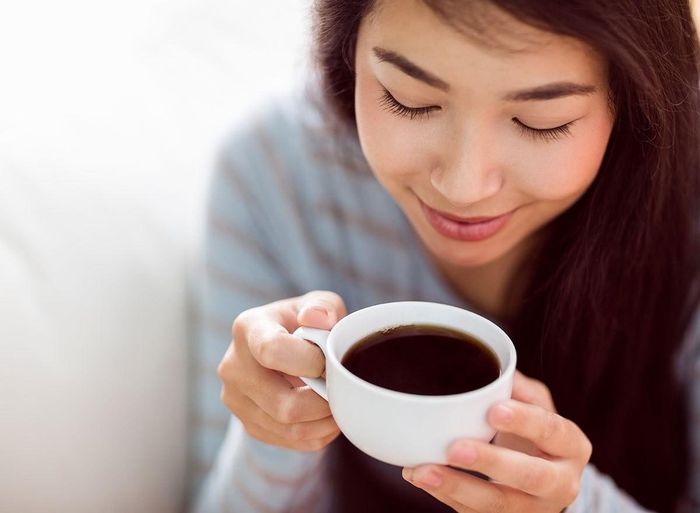 Thời điểm lý tưởng nhất để thưởng thức là sau khi ăn sáng. Ảnh minh họa