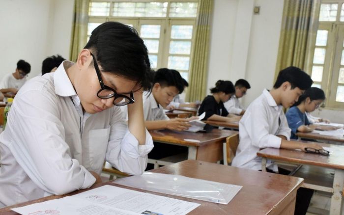 Câu hỏi về "Steve Jobs Việt Nam" trong đề thi Ngữ văn tốt nghiệp THPT 2026 thu hút nhiều ý kiến từ thí sinh và giáo viên sau giờ thi.