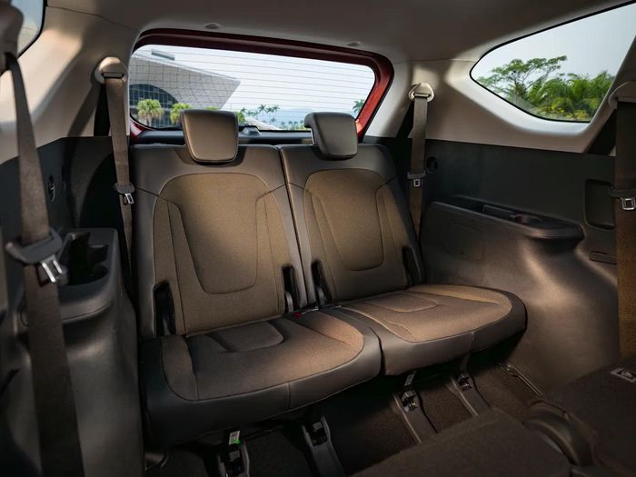 Với trục cơ sở dài 2.780mm, Hyundai Stargazer có không gian nội thất rộng rãi bậc nhất phân khúc