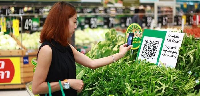 Người tiêu dùng có thể tra cứu thông tin về xuất xứ, đơn vị sản xuất và quá trình lưu thông hàng hóa thông qua hệ thống truy xuất nguồn gốc. Ảnh: minh họa