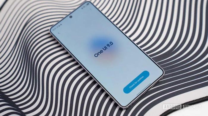 Giao diện One UI 9 với tùy chọn hiển thị tốc độ mạng trên thanh trạng thái Galaxy. (Nguồn: Androidauthority)