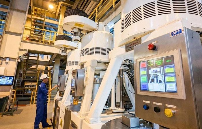 Vận hành dây chuyền sản xuất tại Nhà máy đường An Khê (tỉnh Gia Lai). Ảnh: Tấn Lực