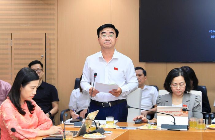 Đại biểu Võ Đăng Dũng phát biểu. Ảnh: Quang Thái
