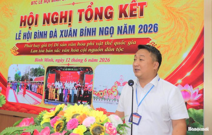 Bí thư Đảng ủy, Chủ tịch HĐND xã Bình Minh Nguyễn Khánh Bình phát biểu tại hội nghị. Ảnh Đ.Đạt