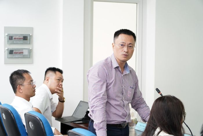 Ông Nguyễn Viết Toàn, Giám đốc Trung tâm Hỗ trợ khởi nghiệp đổi mới sáng tạo Đà Nẵng phát biểu tại buổi làm việc.