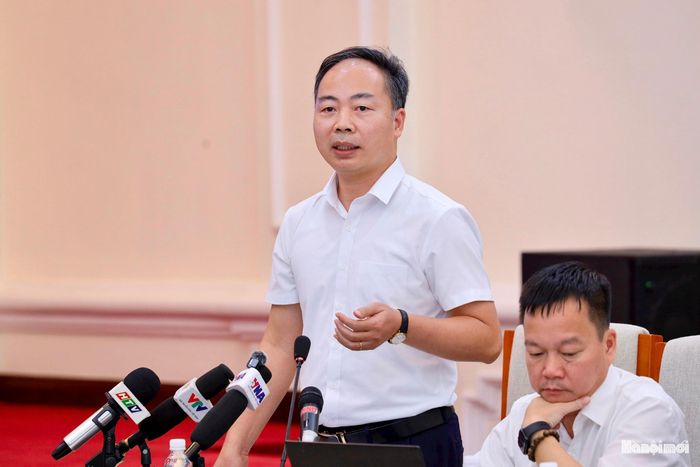 GS Nguyễn Ngọc Hà, Phó Cục trưởng Cục Quản lý chất lượng, Bộ GD&ĐT thông tin tại họp báo về đề thi môn Ngữ văn. Ảnh: Bộ Giáo dục và Đào tạo