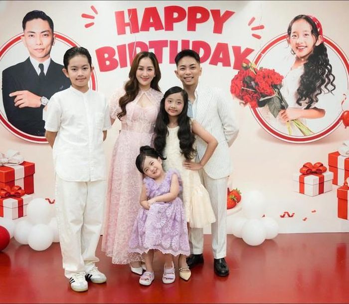 Phan Hiển hạnh phúc khi sang tuổi mới được ở bên "4 ngôi sao may mắn".