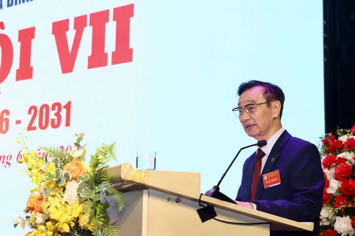 PGS.TS Phạm Bá Nhất, Chủ tịch Hội KHHGĐ Việt Nam Khóa VI báo cáo với Đại hội kết quả hoạt động của Hội trong nhiệm kỳ vừa qua.