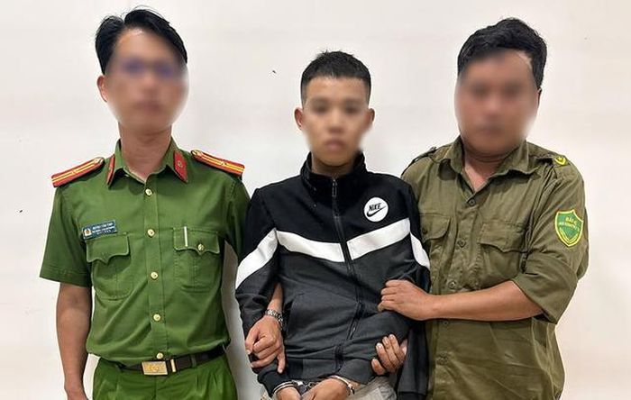 Đỗ Văn Tĩnh tại cơ quan công an. Ảnh: Công an TP Đà Nẵng.
