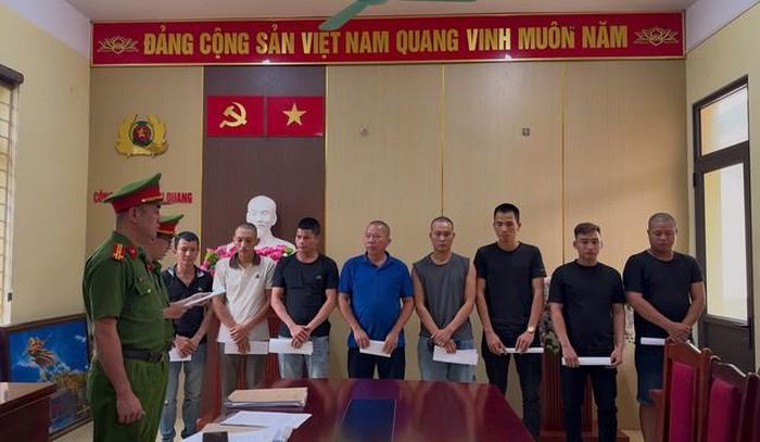 Công an tỉnh Lào Cai ra quyết định khởi tố đối với 8 đối tượng về hành vi đánh bạc. Ảnh: Công an tỉnh Lào Cai