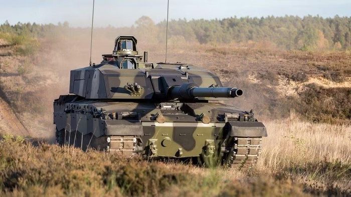 Vương quốc Anh đóng vai trò trung tâm trong các nhiệm vụ của NATO - từ tuần tra không phận ở sườn phía Đông đến triển khai tàu sân bay ở Bắc Đại Tây Dương và tiếp tục tham gia sáng kiến Arctic Sentry của NATO".