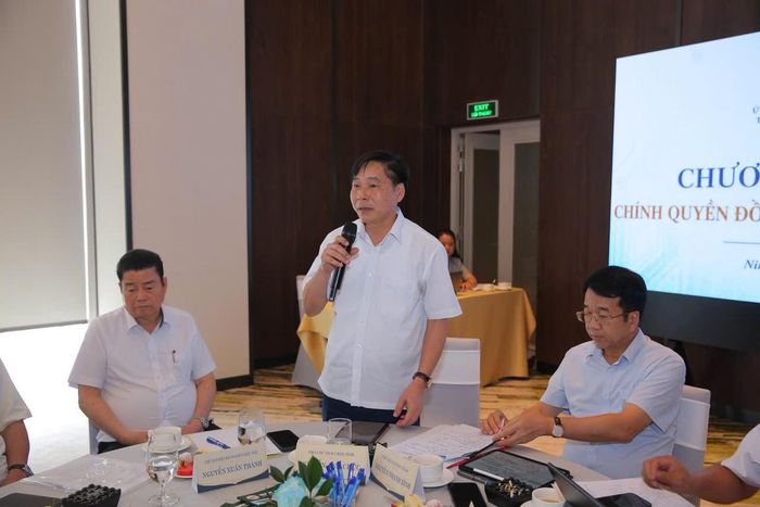 Ông Nguyễn Anh Chức - Phó Chủ tịch UBND tỉnh Ninh Bình giải đáp, làm rõ thêm các kiến nghị của doanh nghiệp. Ảnh: Đình Minh