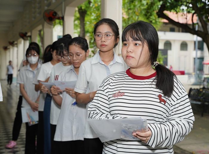 Thí sinh thi tốt nghiệp THPT tại TP.HCM. Ảnh: THUẬN VĂN